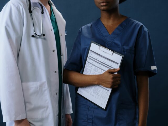 Prima copia della cartella clinica: gratuita. E il tariffario allo sportello non basta più